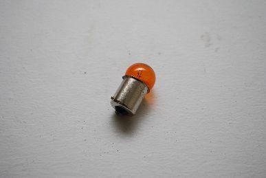 Pirn - 12V 8W - pesa BA15S - kollane